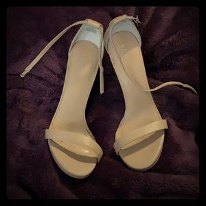 Express Light Tan Heels Sz 9
